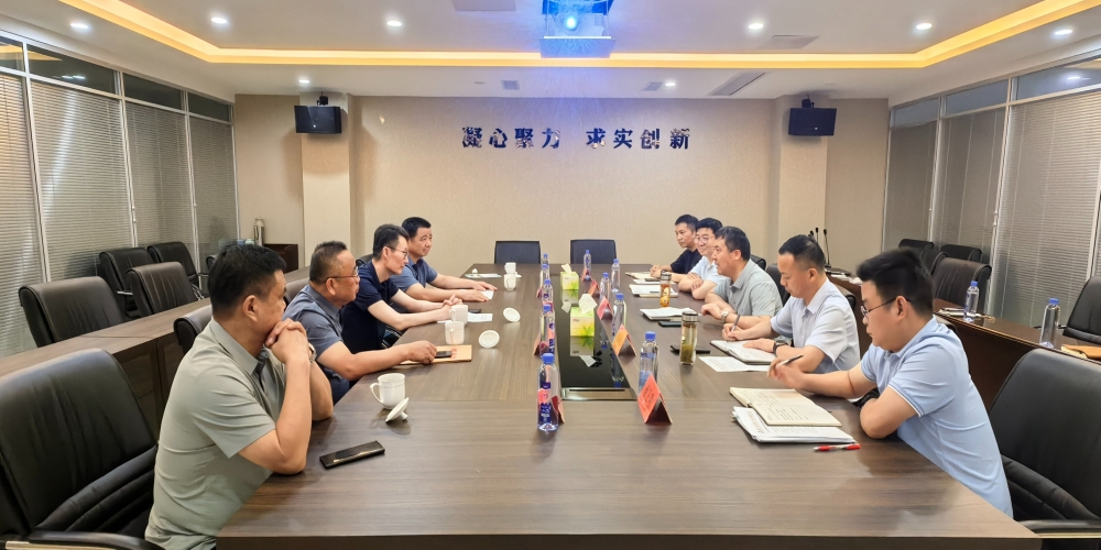 利辛縣供銷合作社聯(lián)合社領導赴綠葉集團座談交流